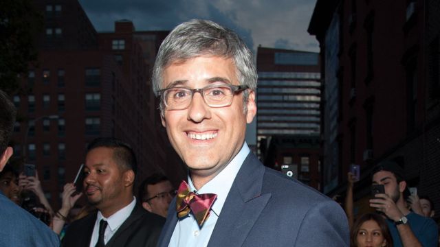 Is Mo Rocca Gay?