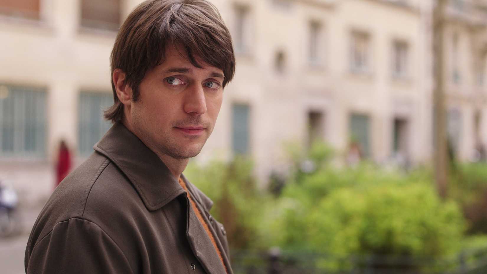 Gabriel Lucas Bravo looking sad in Emily in Paris season 4