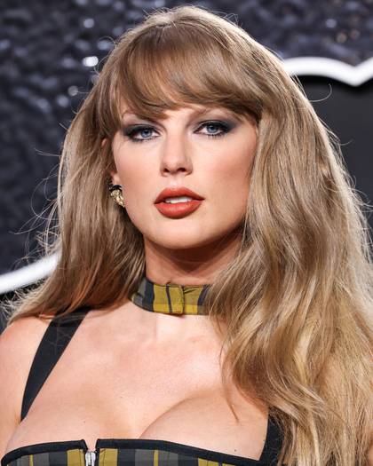 Headshot Of Taylor Swift