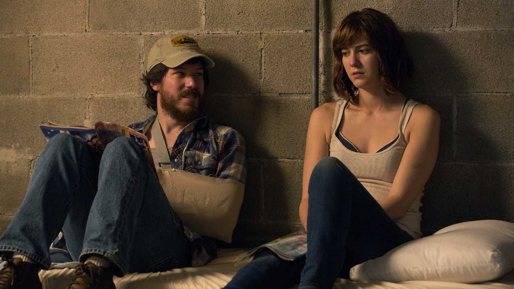 John Gallagher Jr and Mary Elizabeth Winstead in 10 Cloverfield Lane
