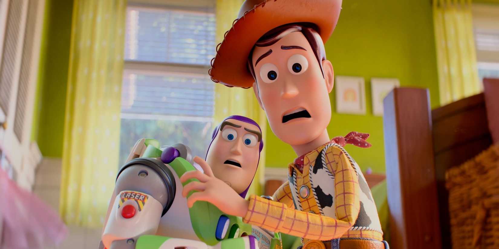 Woody and Buzz in Toy Story 5