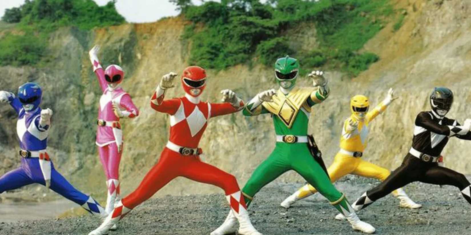 The core 5 Rangers and the Green Ranger in Mighty Morphin Power Rangers